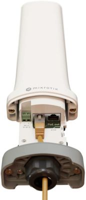 Маршрутизатор MikroTik CME22-2N-BG77